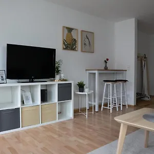 Fullhouse - - R31 - Elevator - Southern City Center Apartment